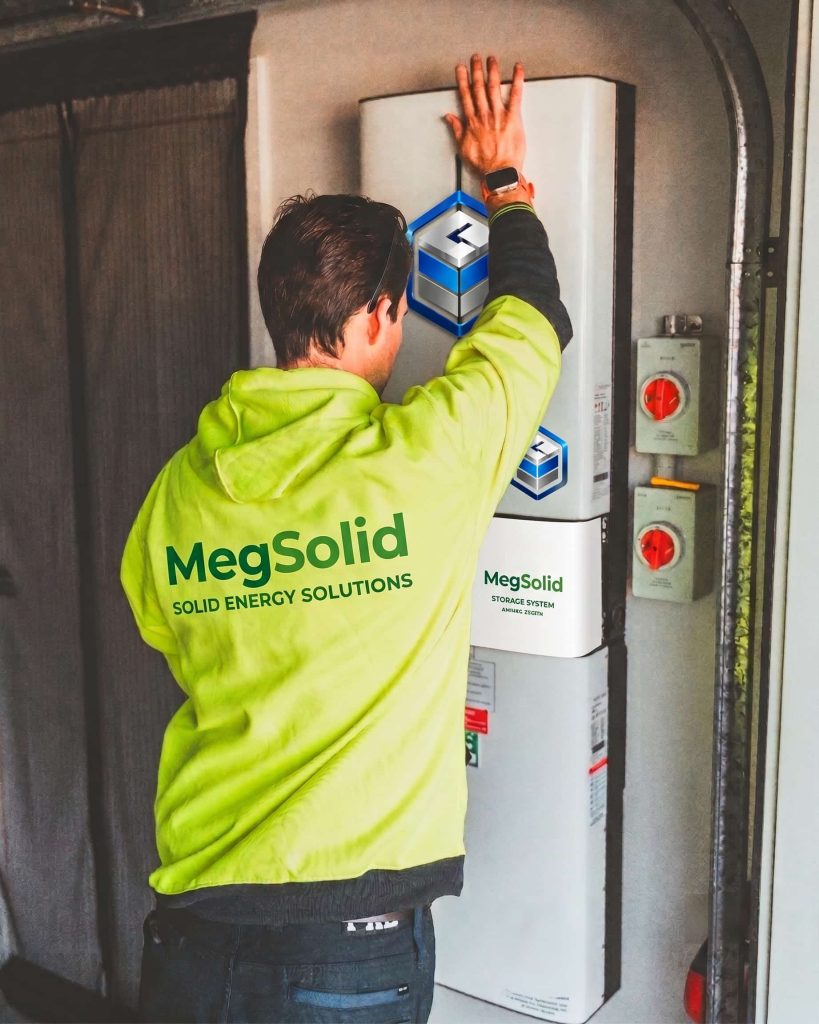 MegSolid installers are installing the inverters